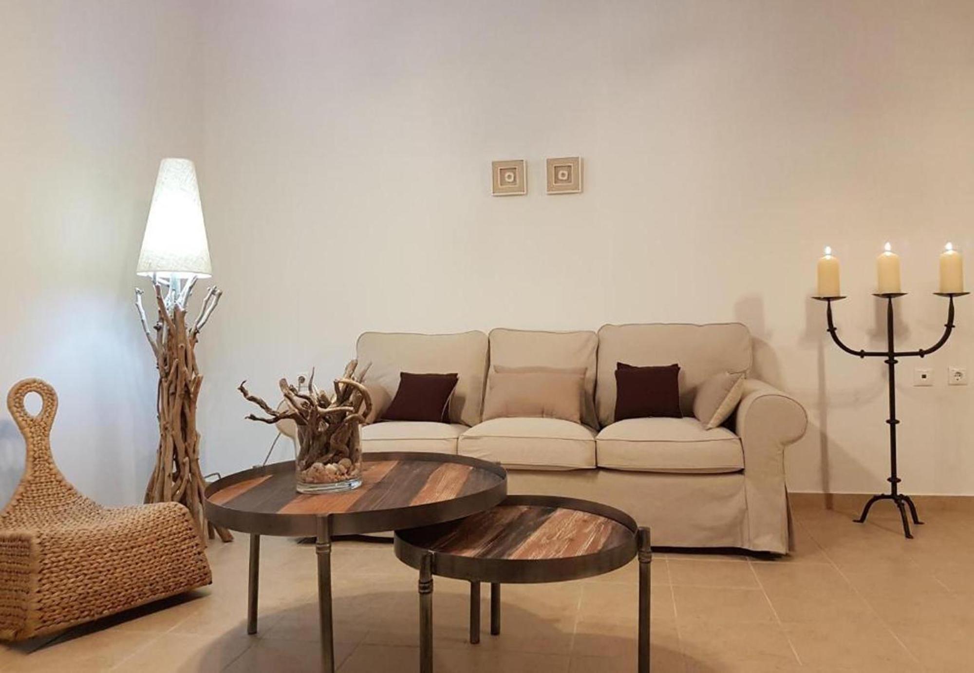 Villa Sevil Lakhania Esterno foto