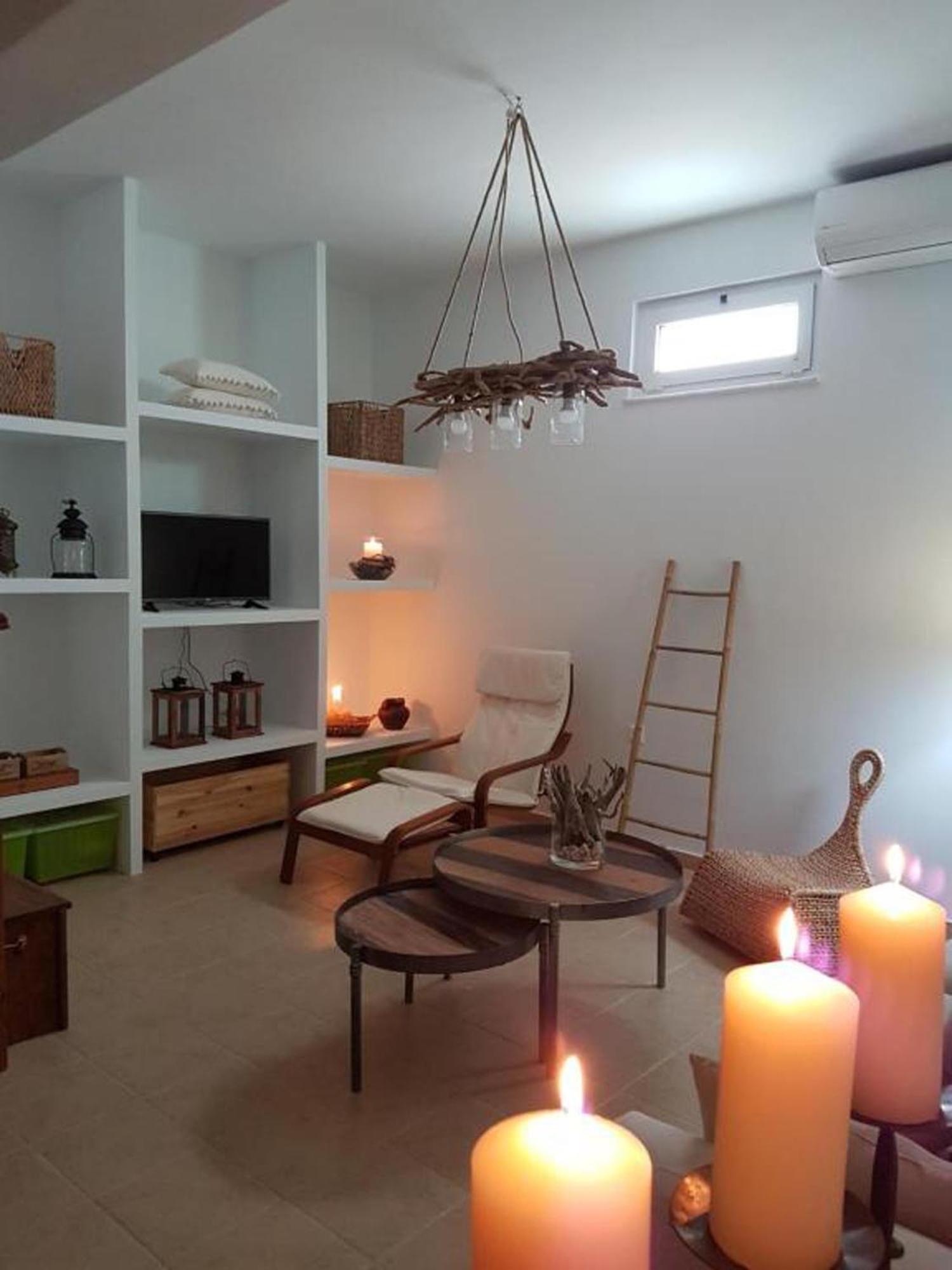 Villa Sevil Lakhania Esterno foto